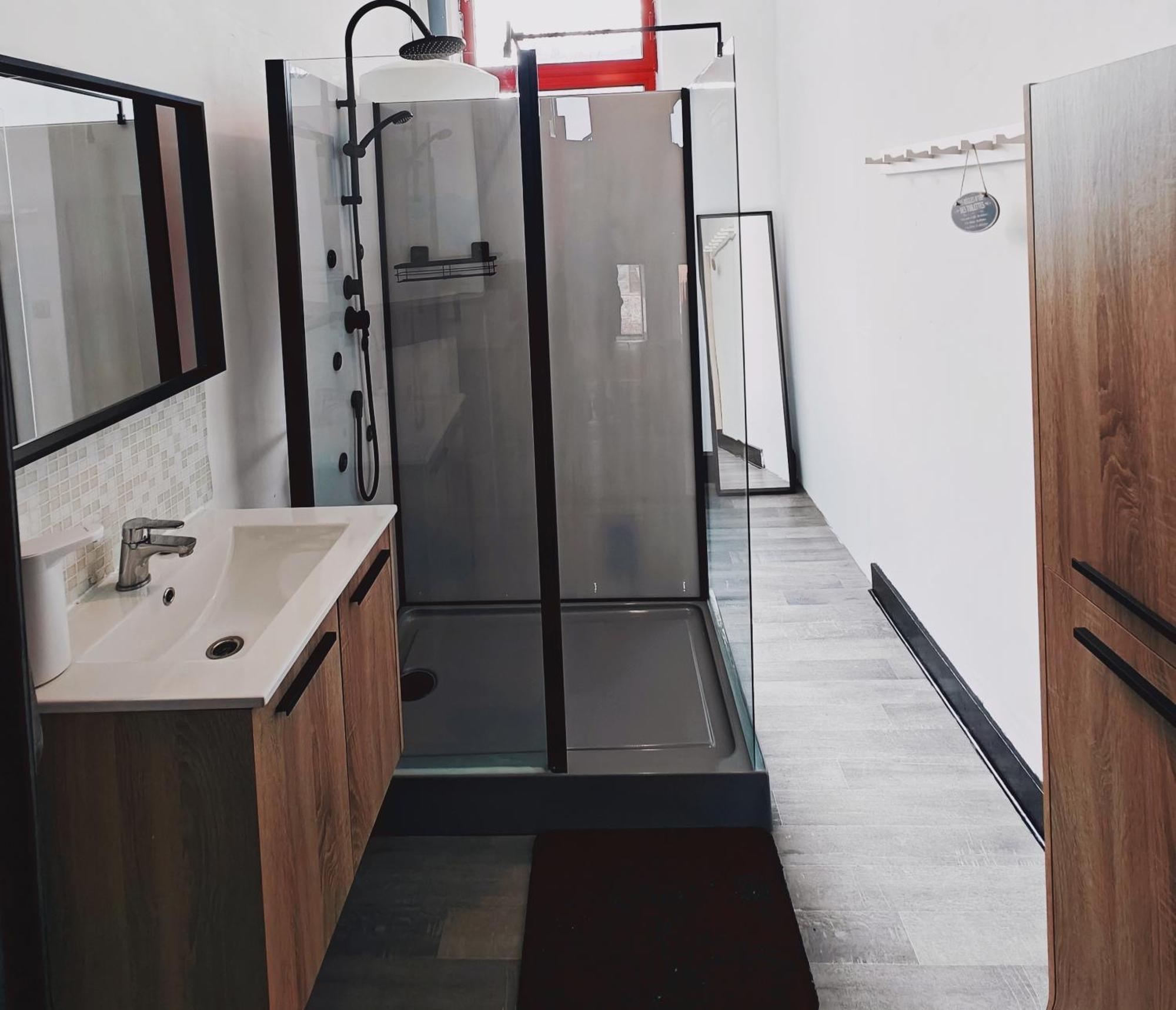 Private Industrial Room In Center Of Charleroi Exteriér fotografie